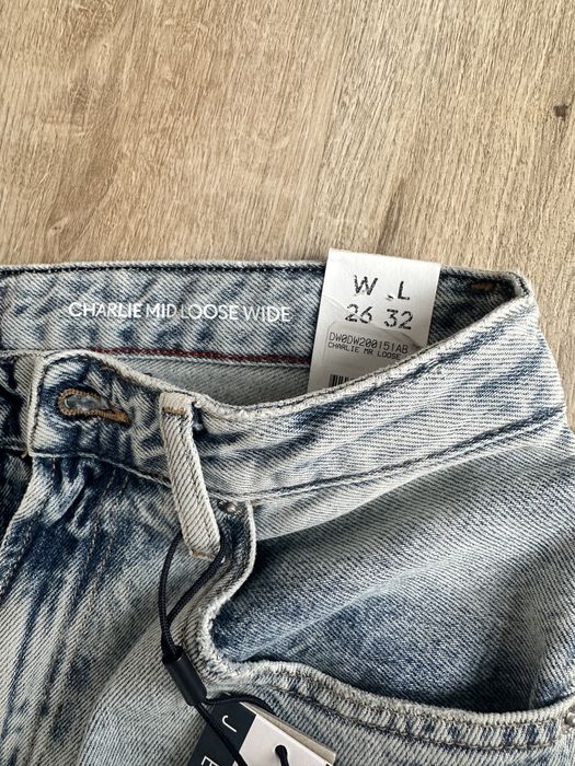 Jeansy NOWE Tommy Hilfiger luźne szerokie nogawki