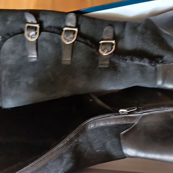 Сапоги женские зимние,в хорошем состоянии р40,кожа,цегейка б/у