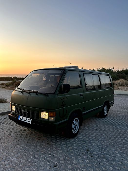 Toyota Hiace vlh51v 1987