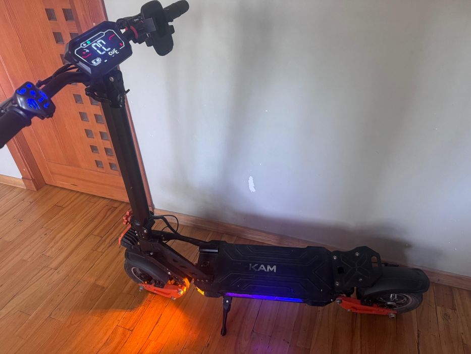 Продаю электросамокат KUGOO EKAM 2 2000W 52V 26Ah