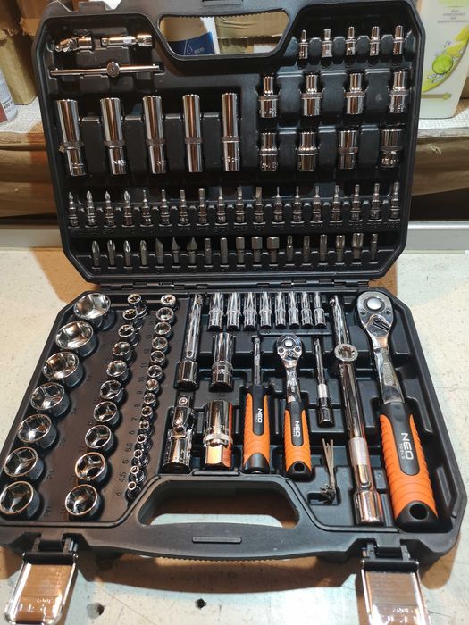 Zestaw kluczy nasadowych NEO TOOLS