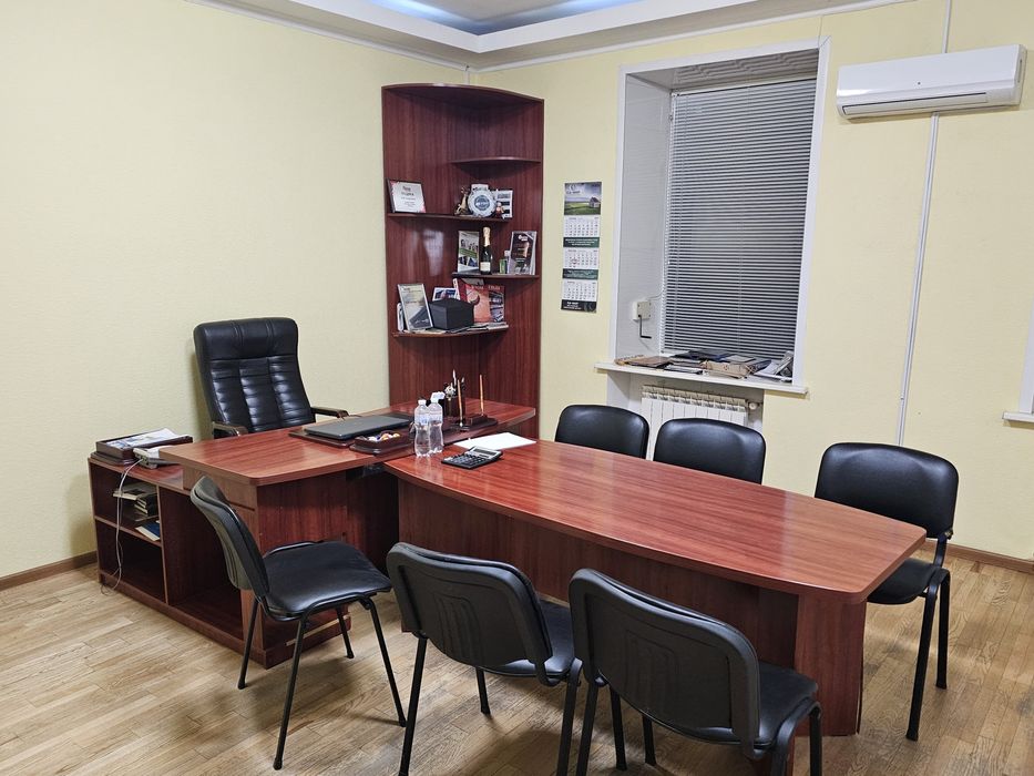 Сдам офис 187м с ремонтом и инд.отоплением на пл.Соборной, 1