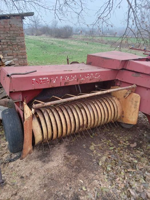 Продам прес-підбирач NEW HOLLAND 366.