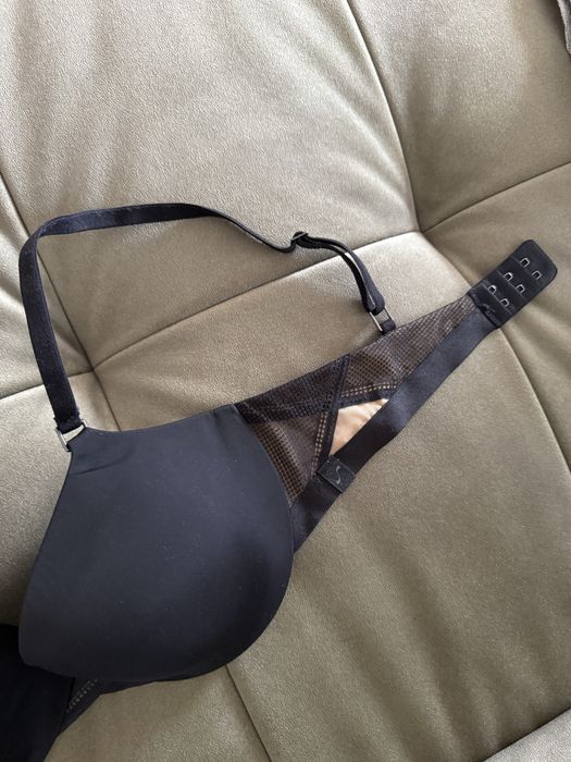 TRIUMPH Sloggi - nowy biustonosz, extra wykonanie i jakość. 75B.