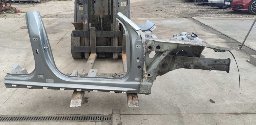 Четверть предня Audi A6 С7 - LY9B LY9C LX7L LZ7S LX5Q