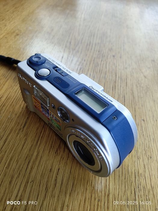Цифровий фотоапарат Sony Cyber-shot DSC-Р1