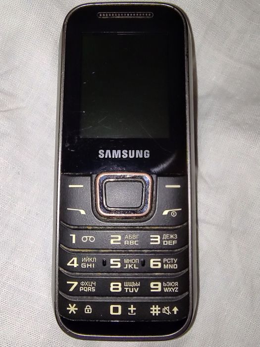 Плата дисплей  аккумулятор телефоны на запчасти