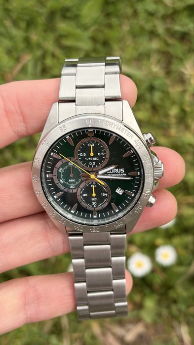 Lorus Chronograph 5bar water resistant