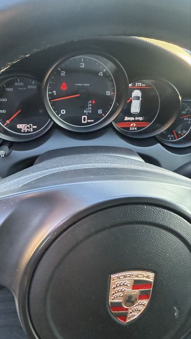Porsche cayenne автомобіль