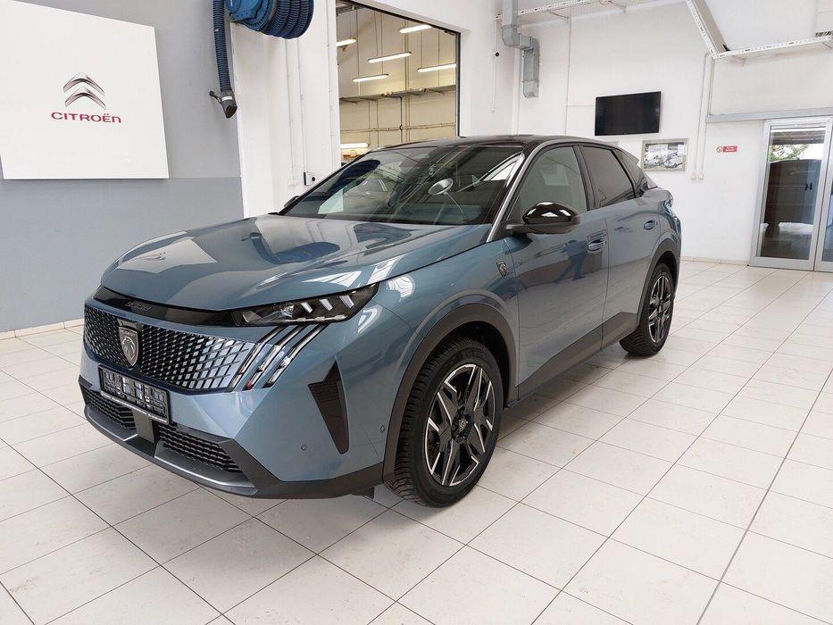 Peugeot 3008 GT AUTOMAT 1.2 mHEV 136 KM demonstracyjny