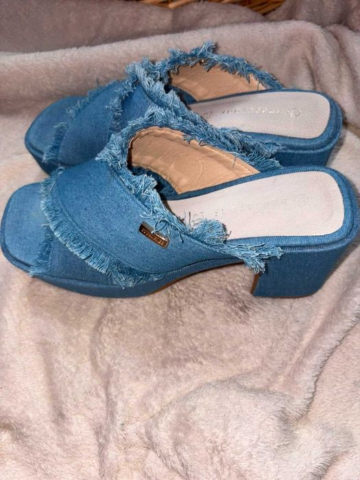 Buty damskie jeansowe klapki