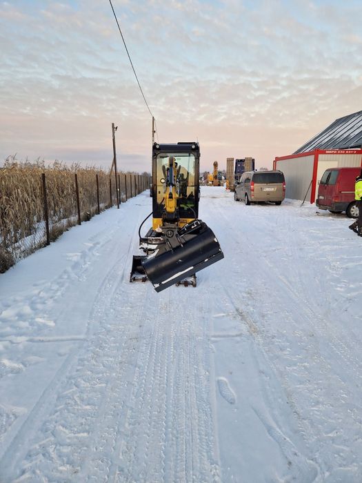 minikoparka 2 tony wynajmę wypożyczę wypożyczalnia minikoparkę młot