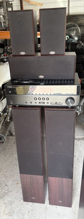 Sprzęt stereo Yamaha RX-V375 z kolumnami PRIM