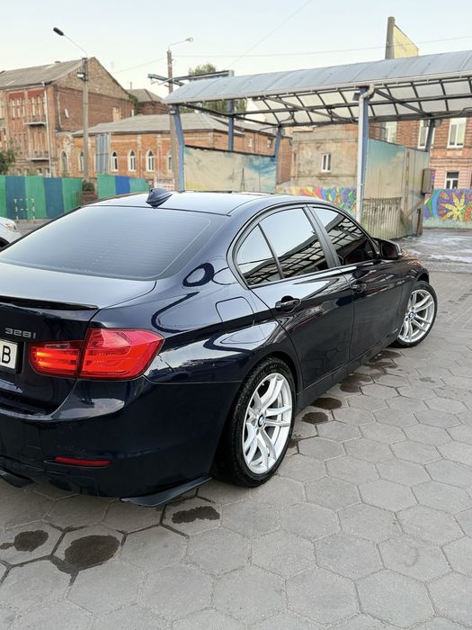 Продам BMW F30 328i