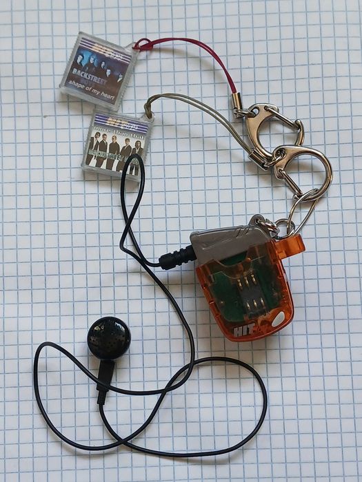 Аудіоплеєр рідкісний TIGER HIT CLIPS AUDIO з 2 картриджами та навушником