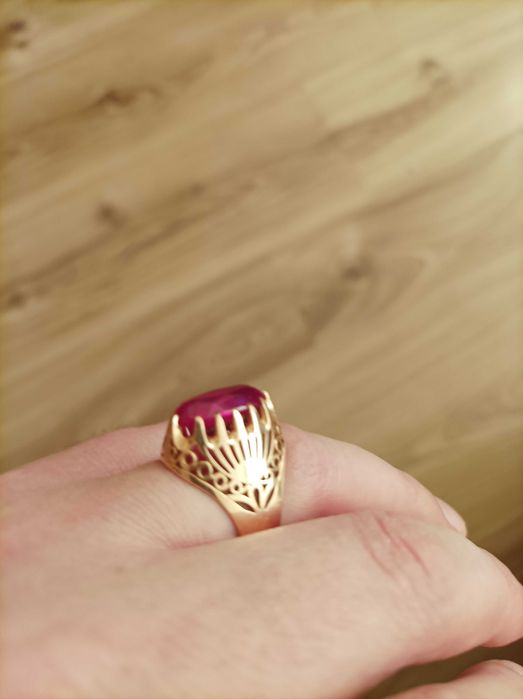 Stary złoty pierścionek (koszyczek)