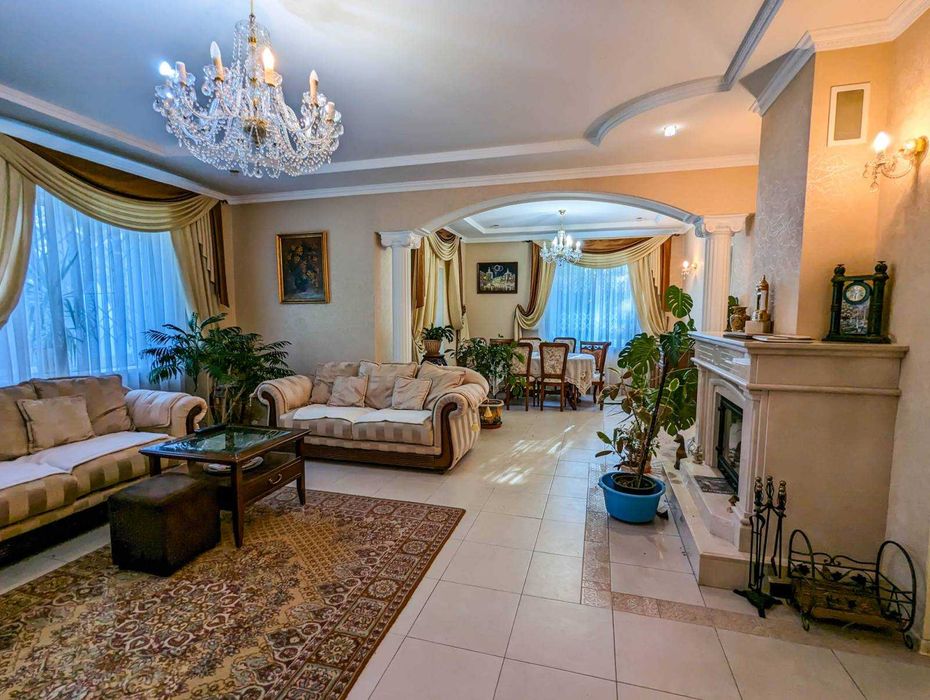 Продажа 2-х эт. дома на НАБЕРЕЖНОЙ, цена снижена на 50%, торг возможен