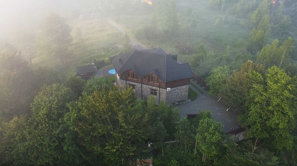 Продається винятковий, сучасний будинок в унікальному місці в м.Яремче