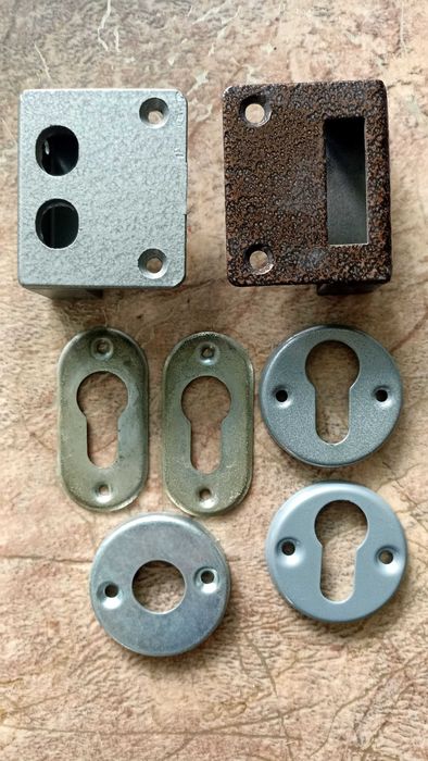 Замок накладной дверной