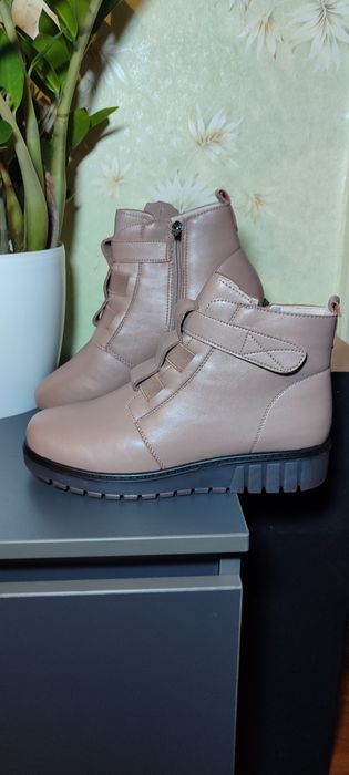 Жіночі черевики з натуральної шкіри