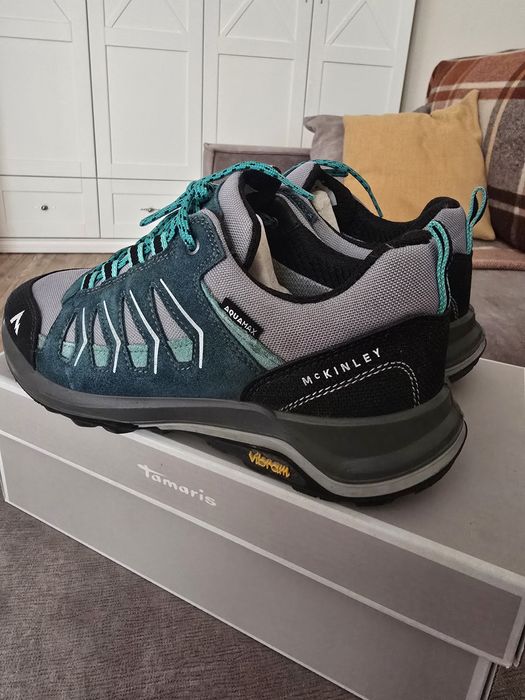 Жіночі трекінгові кросівки McKinley Magmus 39  розмір демісезон