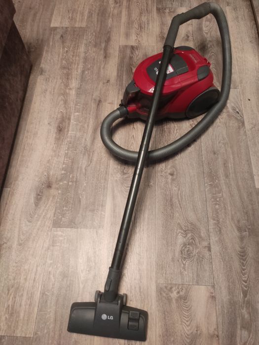 Пылесос lg. С контейнером