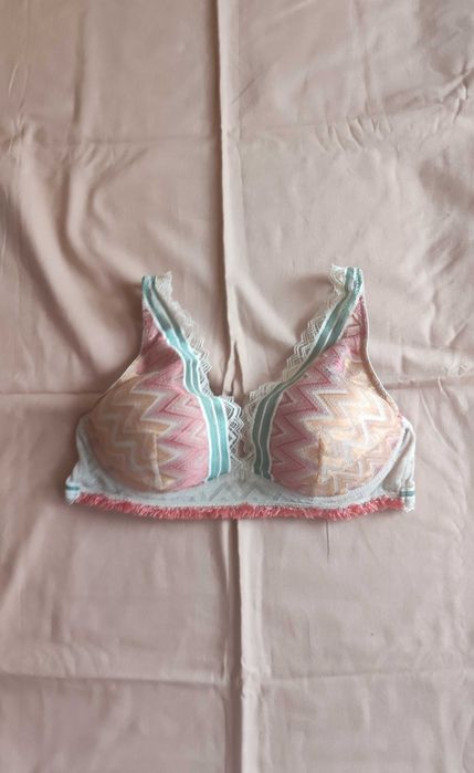 Intimissimi Biustonosz 70B beż z frędzlami akcenty w stylu boho 75B