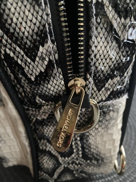 Mini plecaczek Michael Kors.