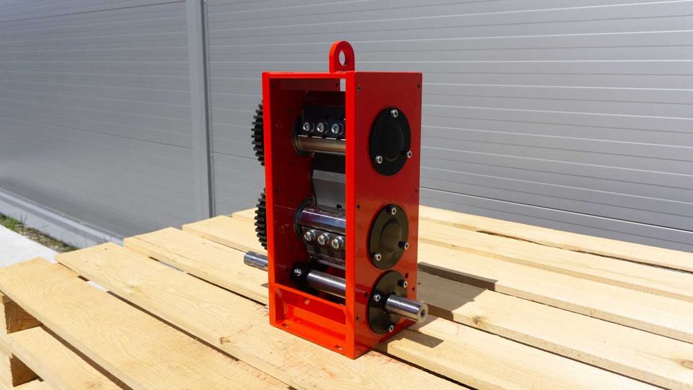 MECHANIZM tnący == REBAK walcowy do gałęzi R-100=== REMET