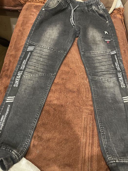 Джинсы, штаны, джогеры для мальчика