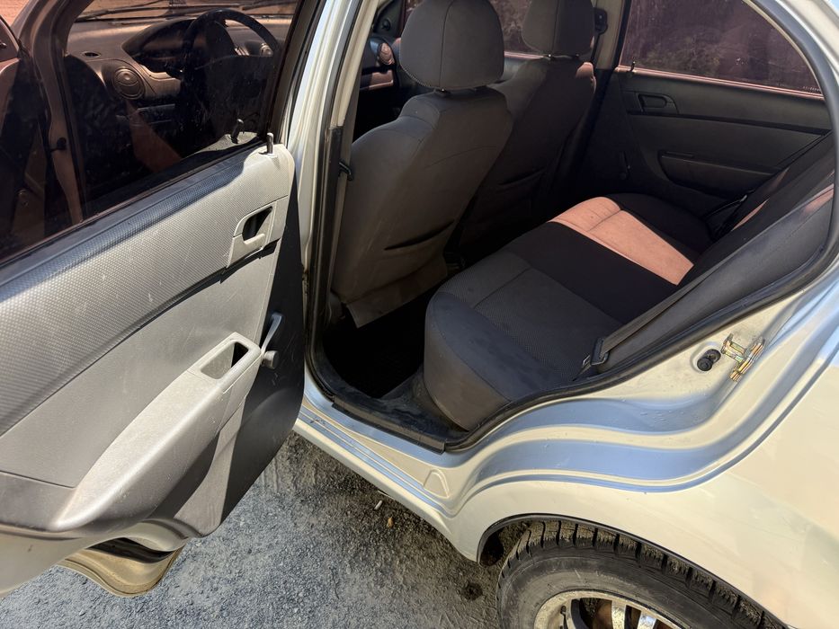 Chevrolet Aveo T250. 1.5 газ/бенз.