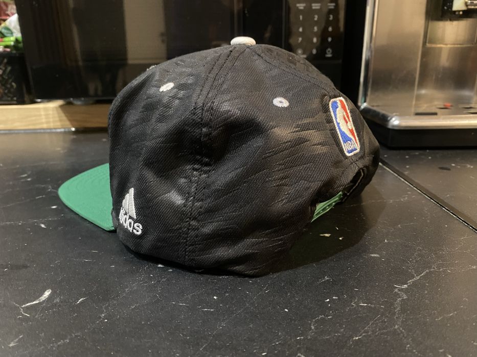 Adidas Boston Celtics czapka snapback