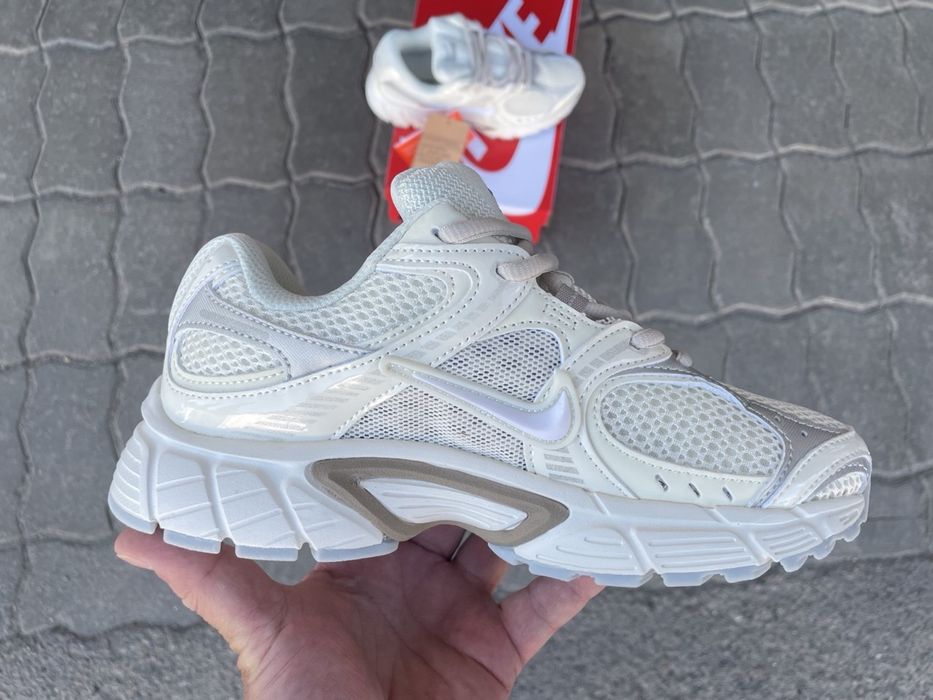 Кросівки жіночі Nike V5 RNR Summit Grey 36-41