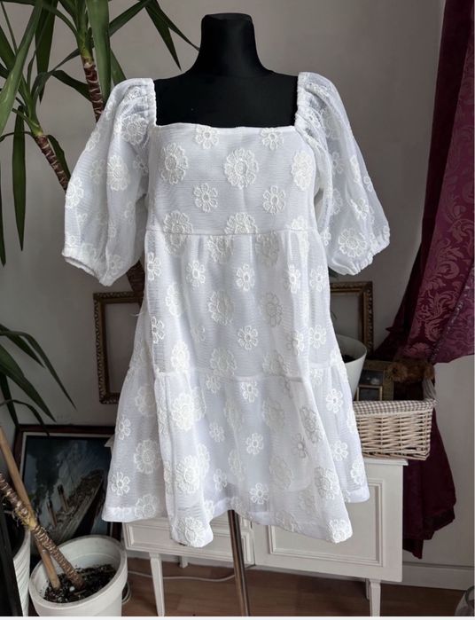 Asos Y.a.s. Koronkowa ażurowa haft kwiaty mini Biała 44 xxl 42 xl