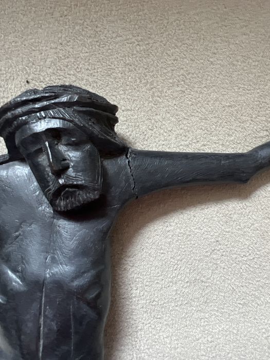 Arte Africana- Escultura de Cristo esculpida em ébano
