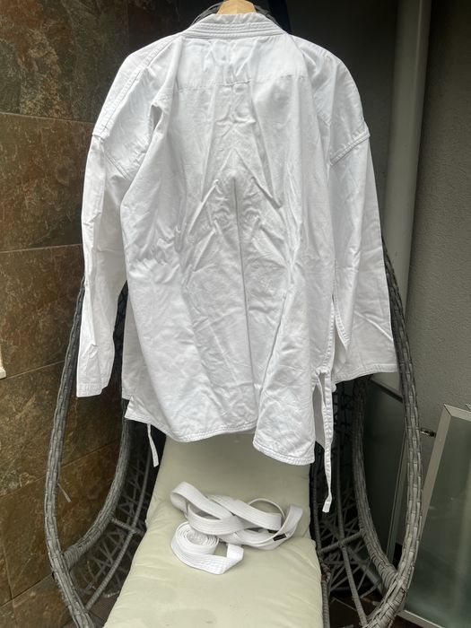 Kimono de artes marcias adulto.