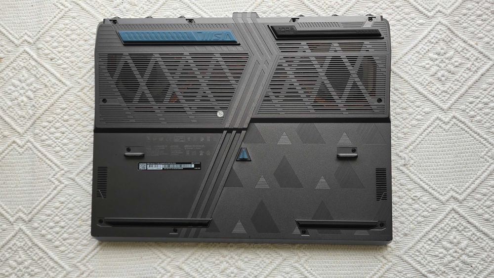 MSI Vector 17 HX A13VHG – i9-13980HX / RTX 4080 / 32GB RAM / 1TB SSD / 240HZ