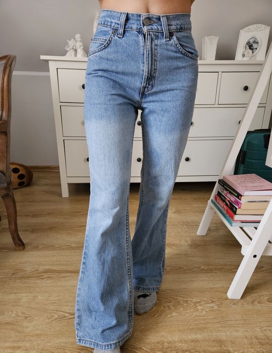 Spodnie dzwony levis
