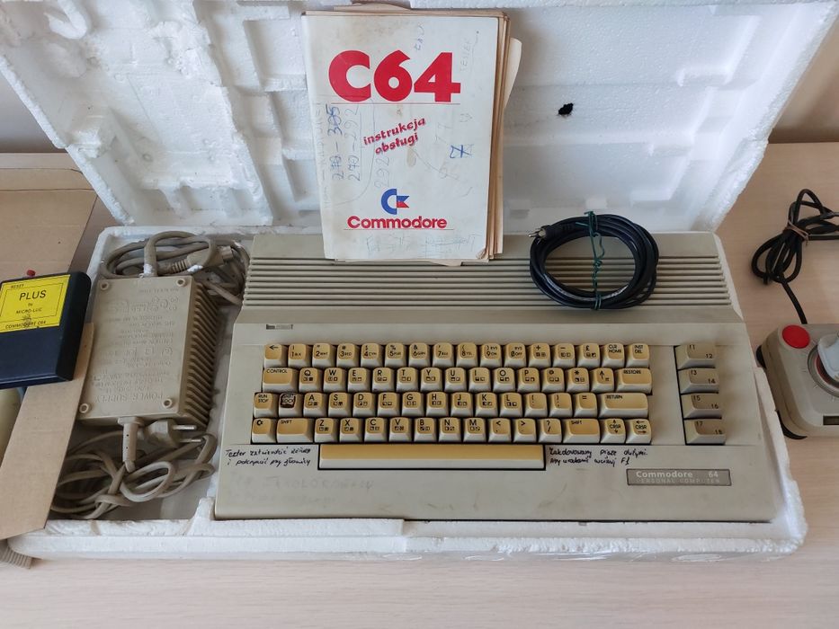 Zestaw Commodore 64 BOX, Night moves, C64