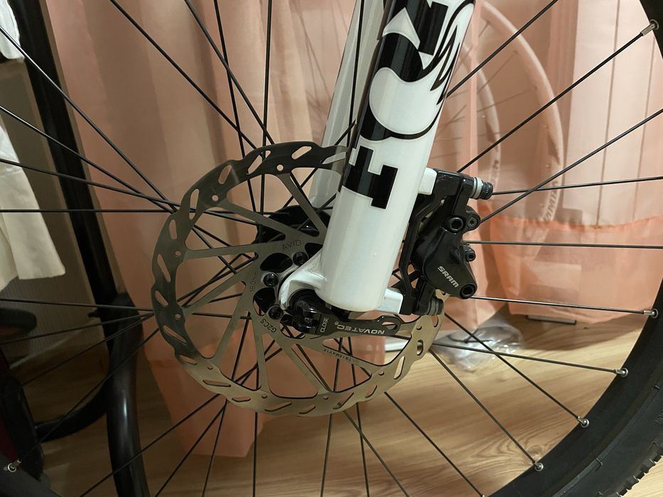 Карбоновий specialized