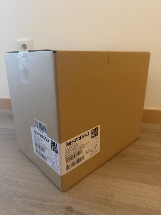 Máquina Café Nespresso Vertuo Pop - NOVA