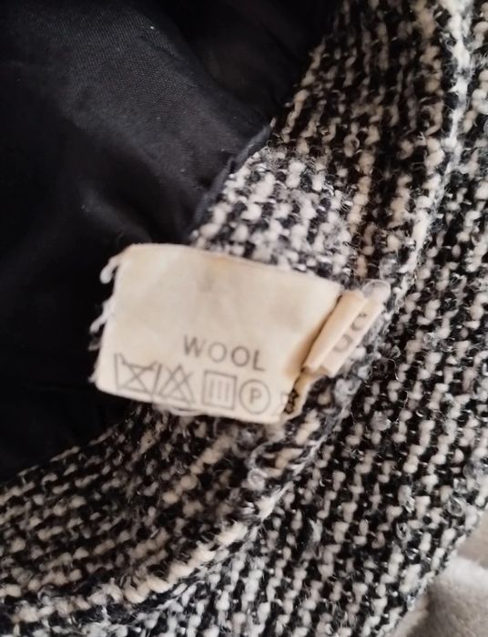 Spódnica mini 100 % wełna