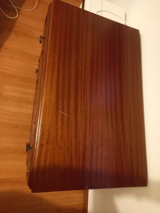 Comoda madeira grande usada