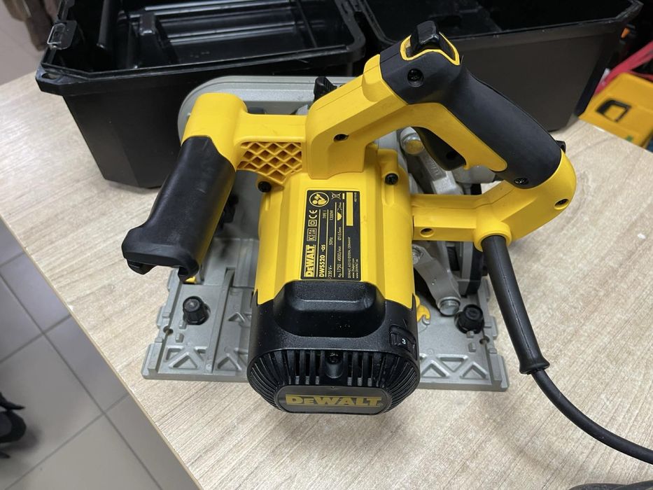 DeWALT DWS520 / Занурювальна дискова пила Девольт
