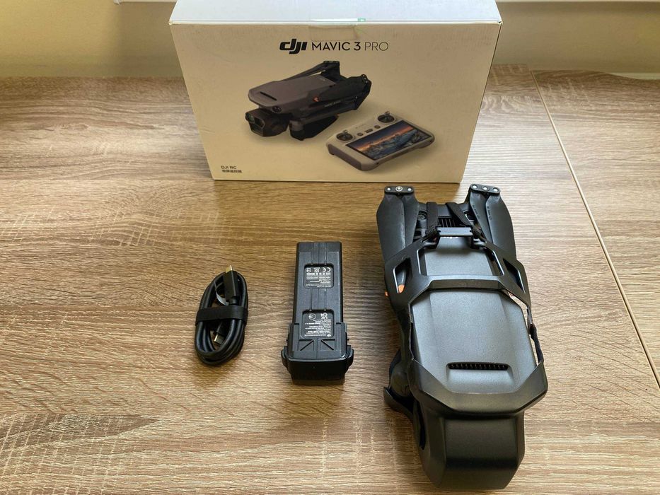 Квадрокоптер DJI Mavic 3 Pro Б/У | З акаунтом | Прив'язаний до пульта | Обмеження для польотів зняті