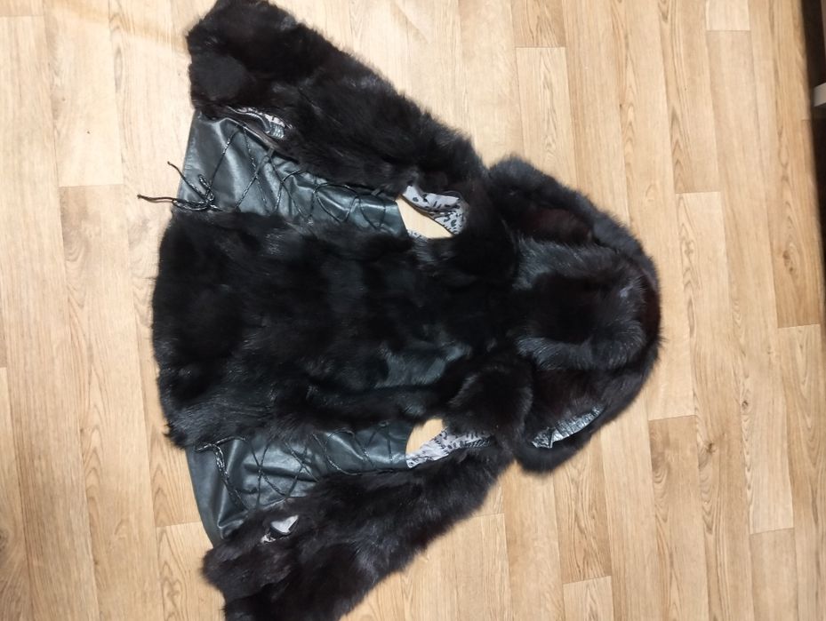 Продам  жилетку з хутра