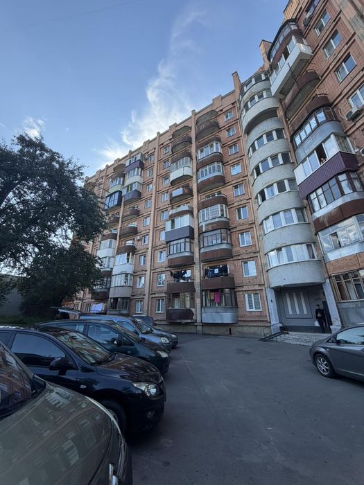 Продам 1 кім Соборна 257
