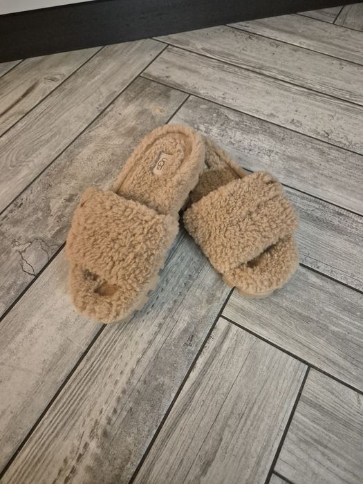 Kapcie Ugg rozm.38, wkł. 24,5cm