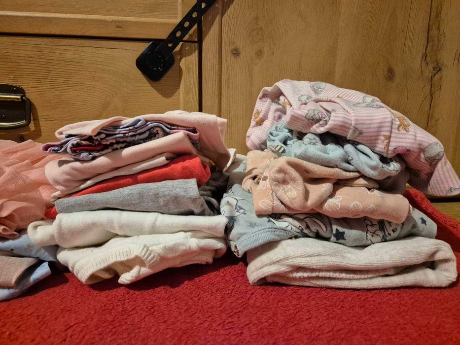 Paka ubranek dla dziewczynki 74