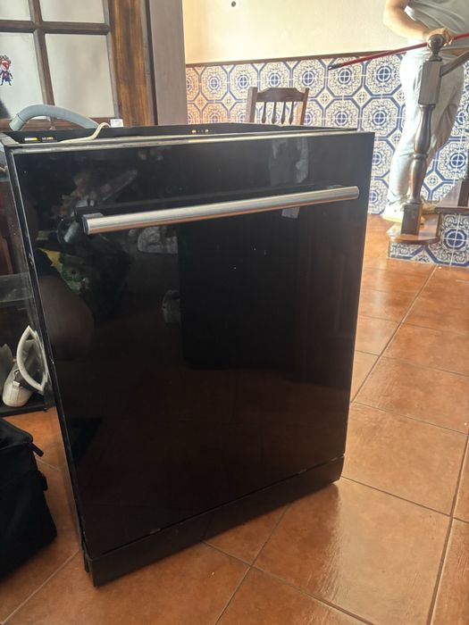 Maquina de lavar loiça usada